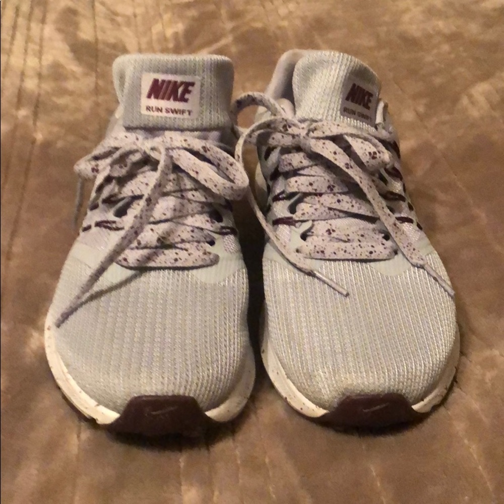 Nike Fitsole Running shoe.  Worn a few times.